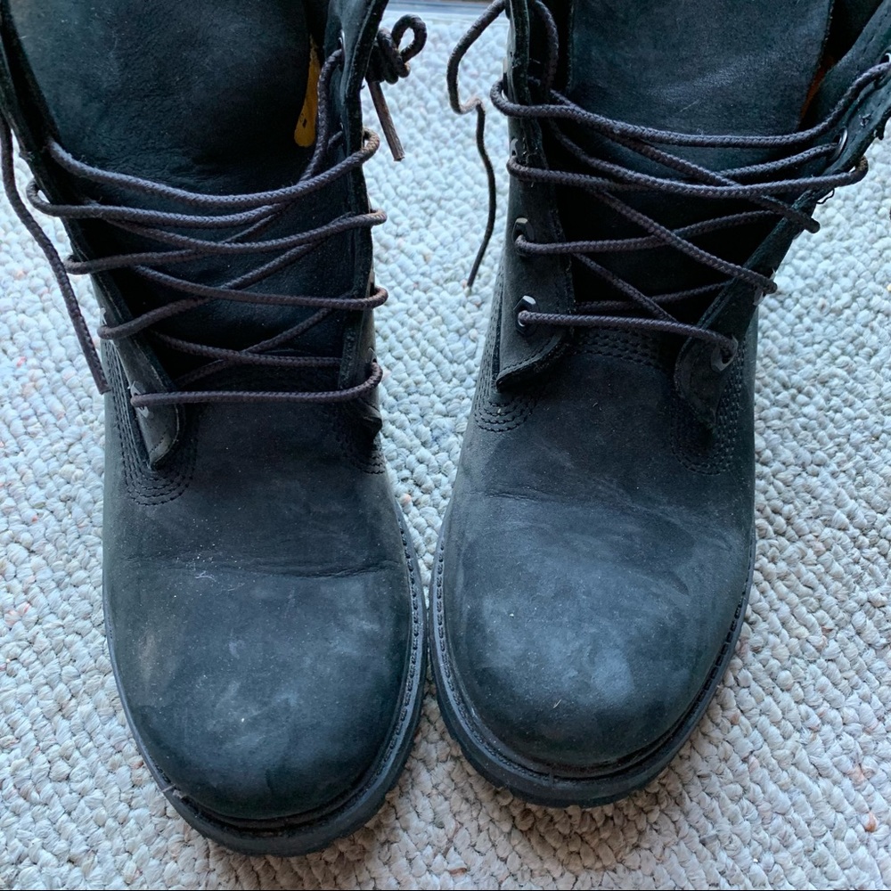 WOMEN'S TIMBERLAND® PREMIUM 6-INCH WATERPROOF BOOTS - Size 8.5 - Picture 6 of 11